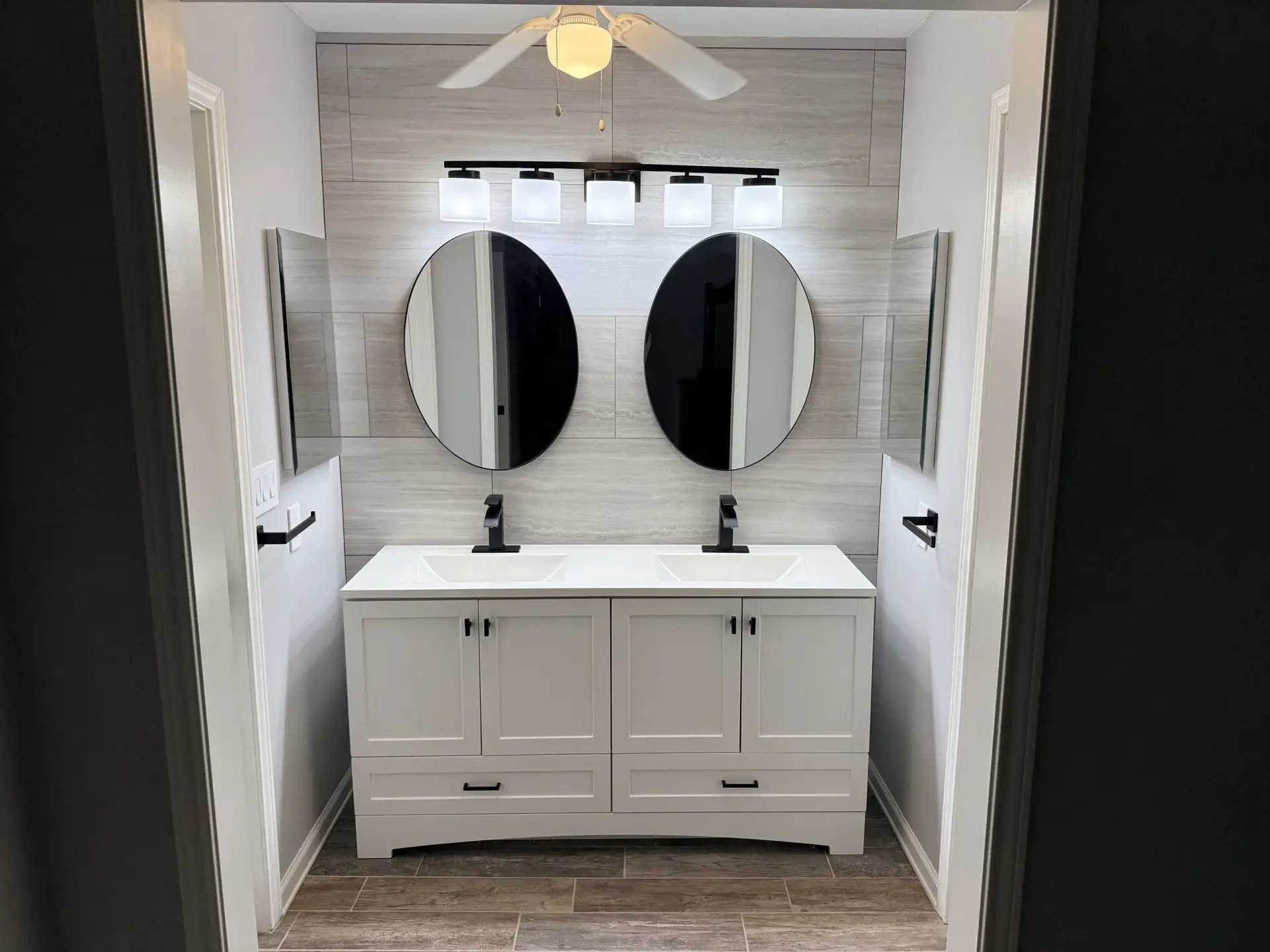 Primary vanity