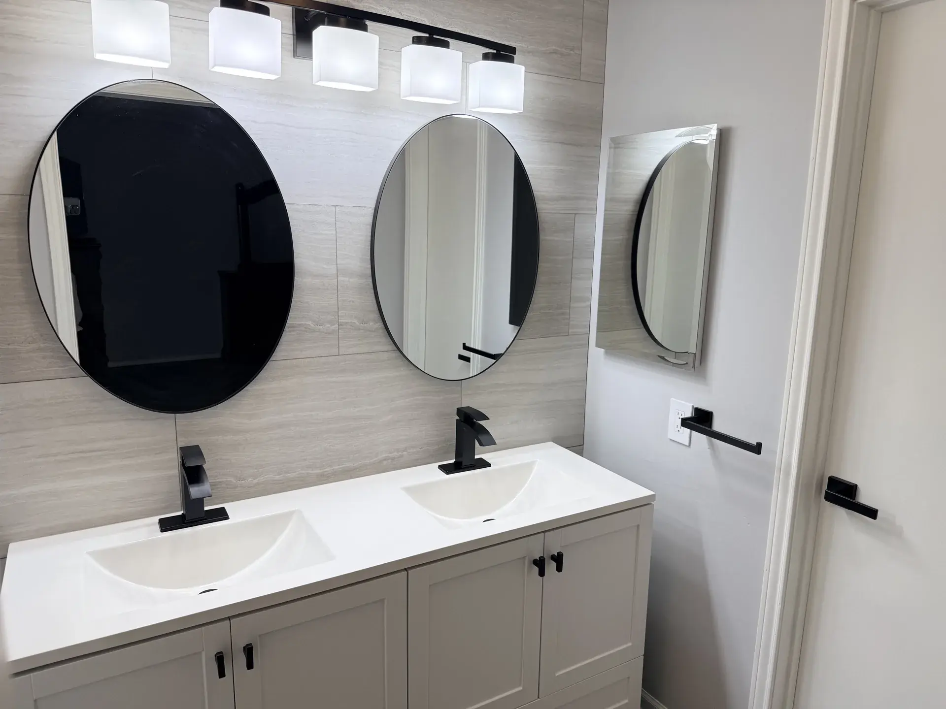 Primary vanity