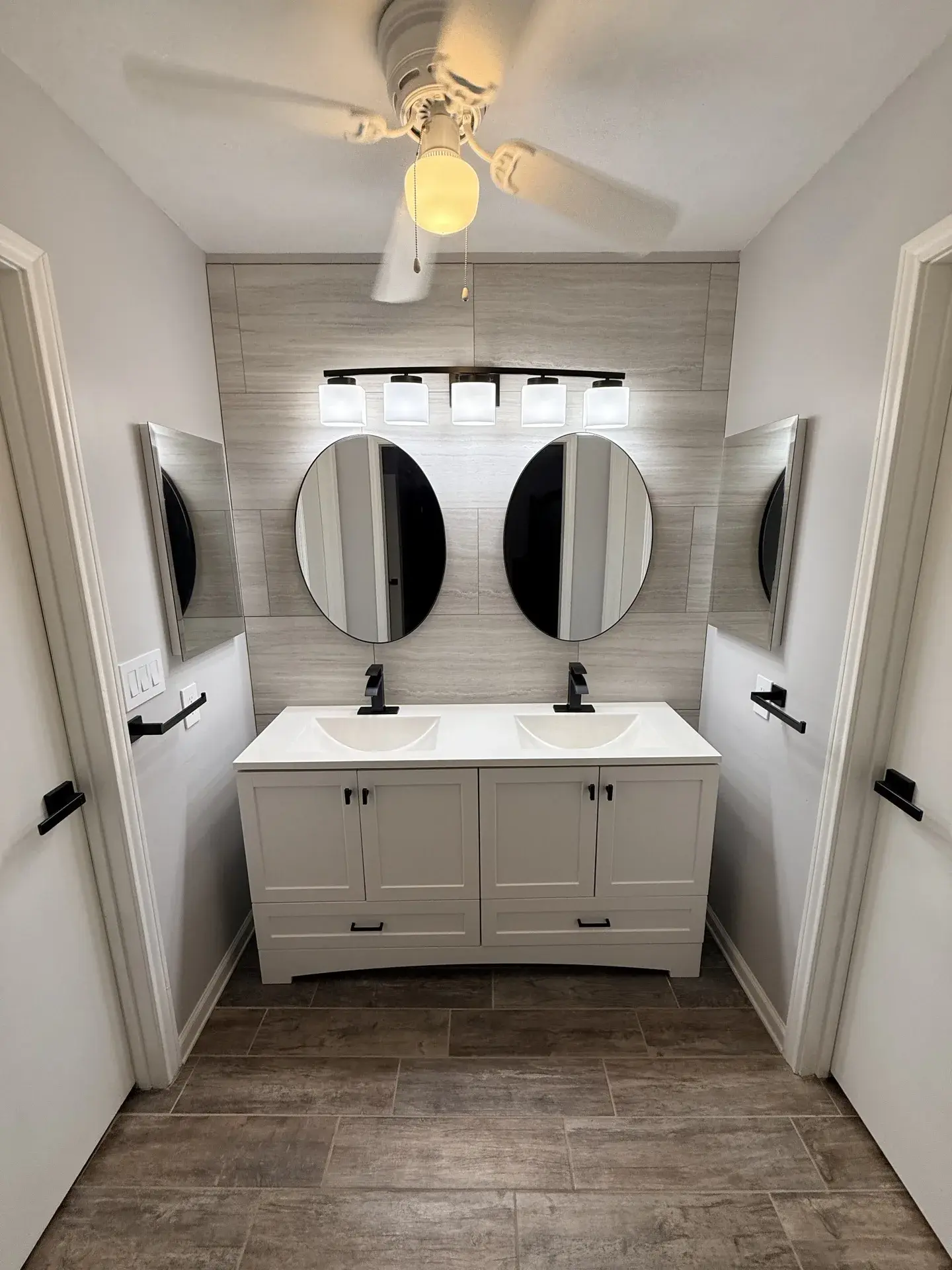 Primary vanity