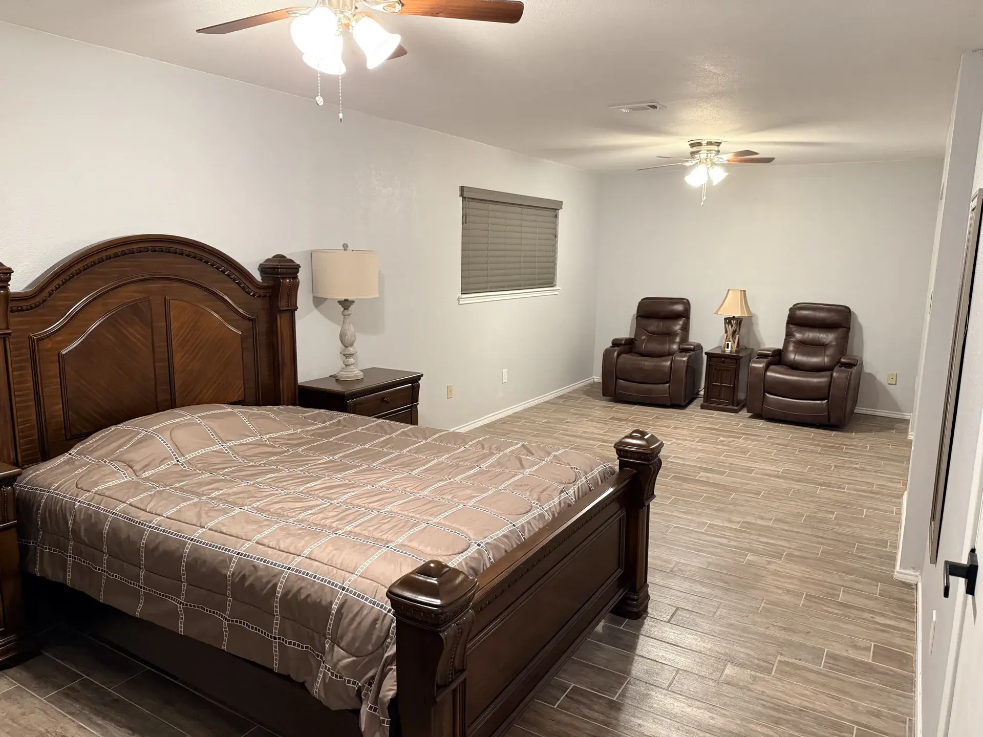 Second bedroom