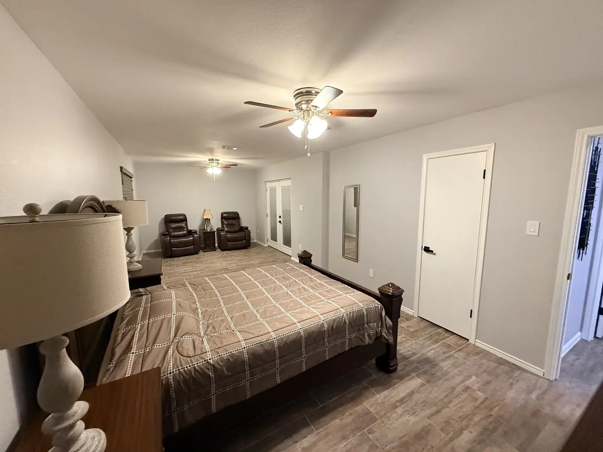 Second bedroom